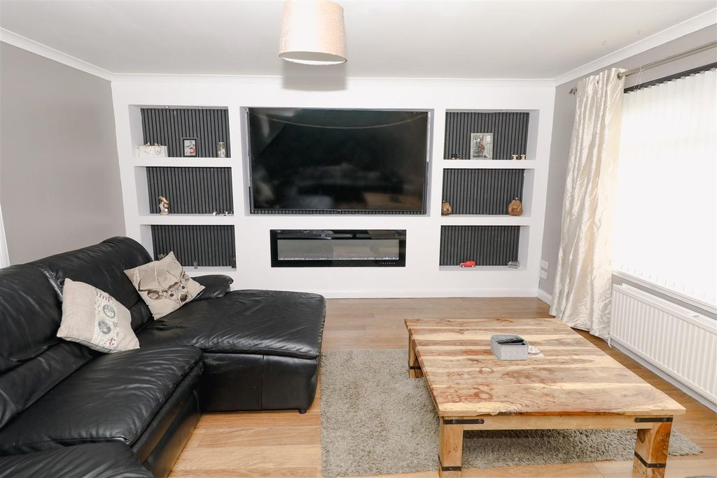 Property photo 3 of 20 C