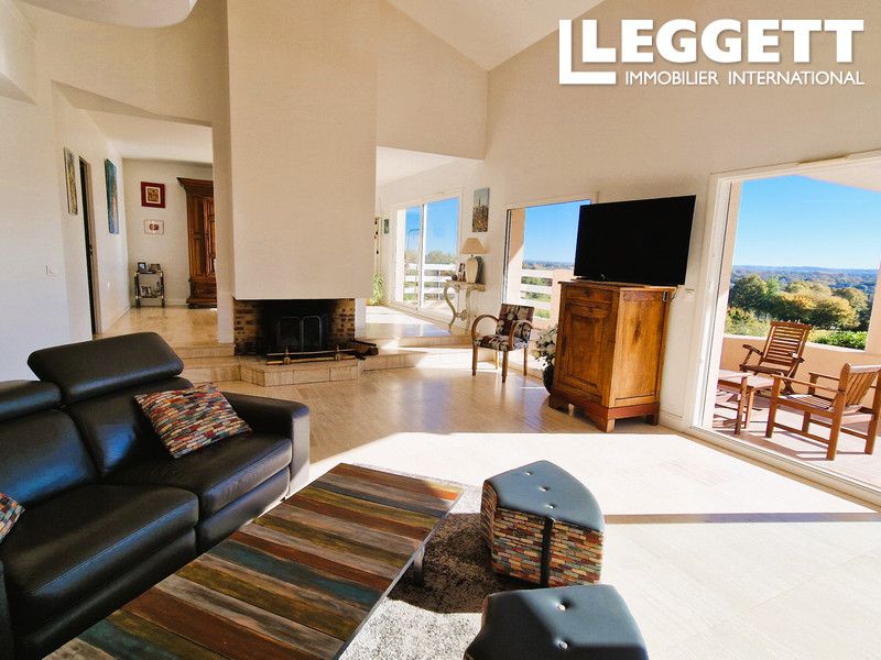 Property photo 3 of 10