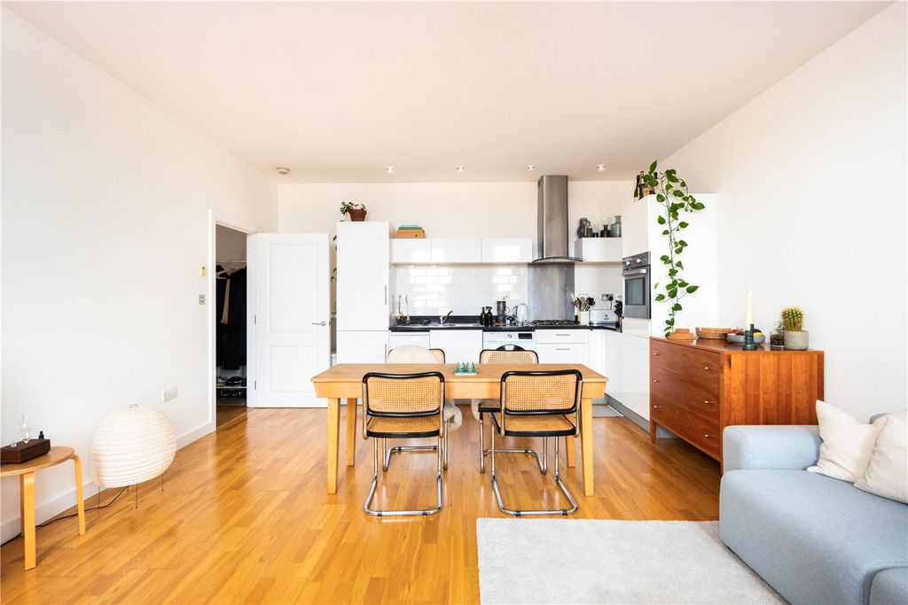 Property photo 2 of 18 Living Area/Kitchen