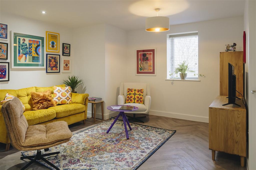 Property photo 2 of 6