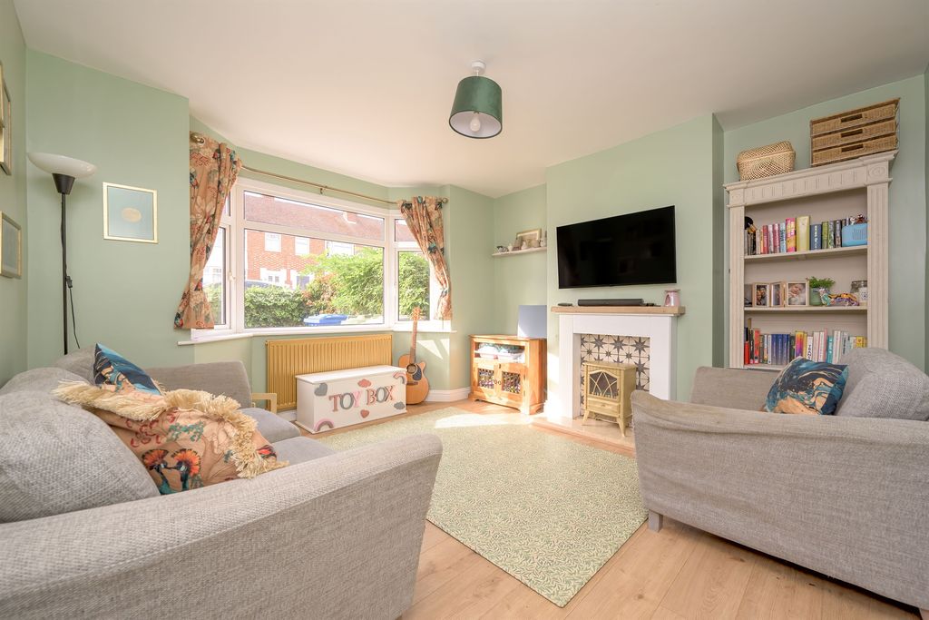 Property photo 2 of 10