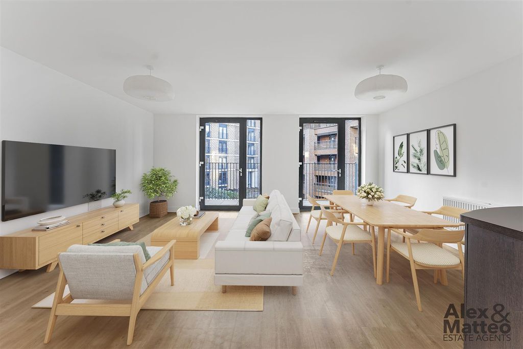 Property photo 3 of 20 Fairmont House