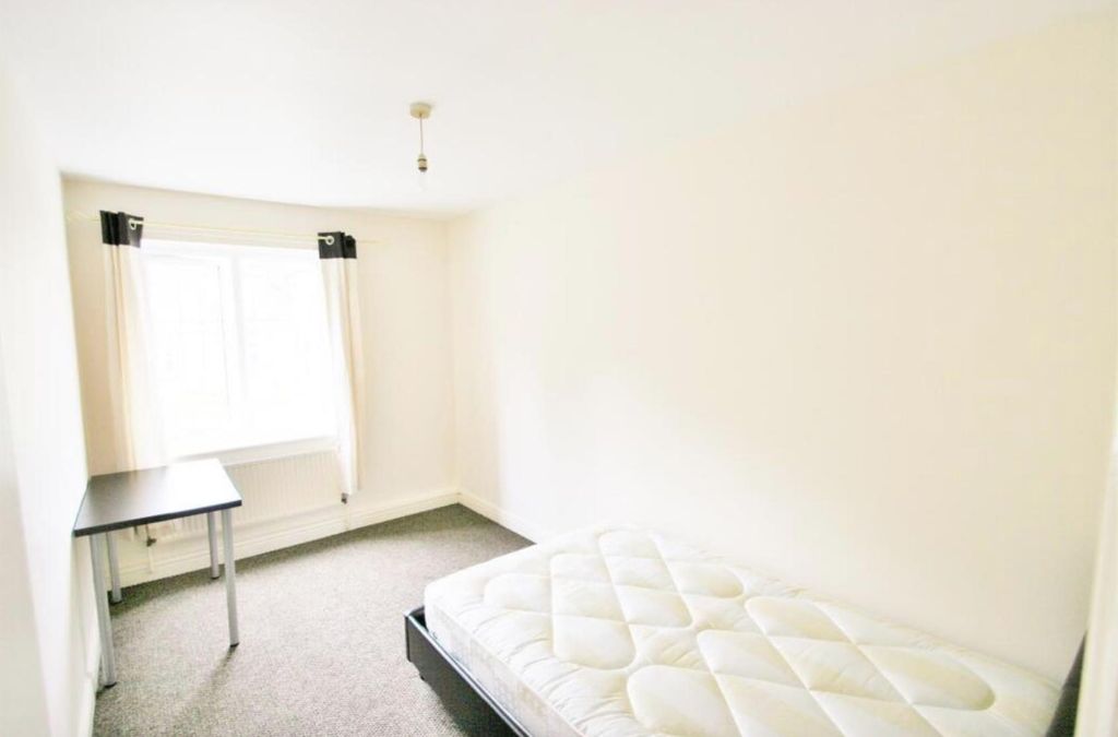 Property photo 2 of 4 Image