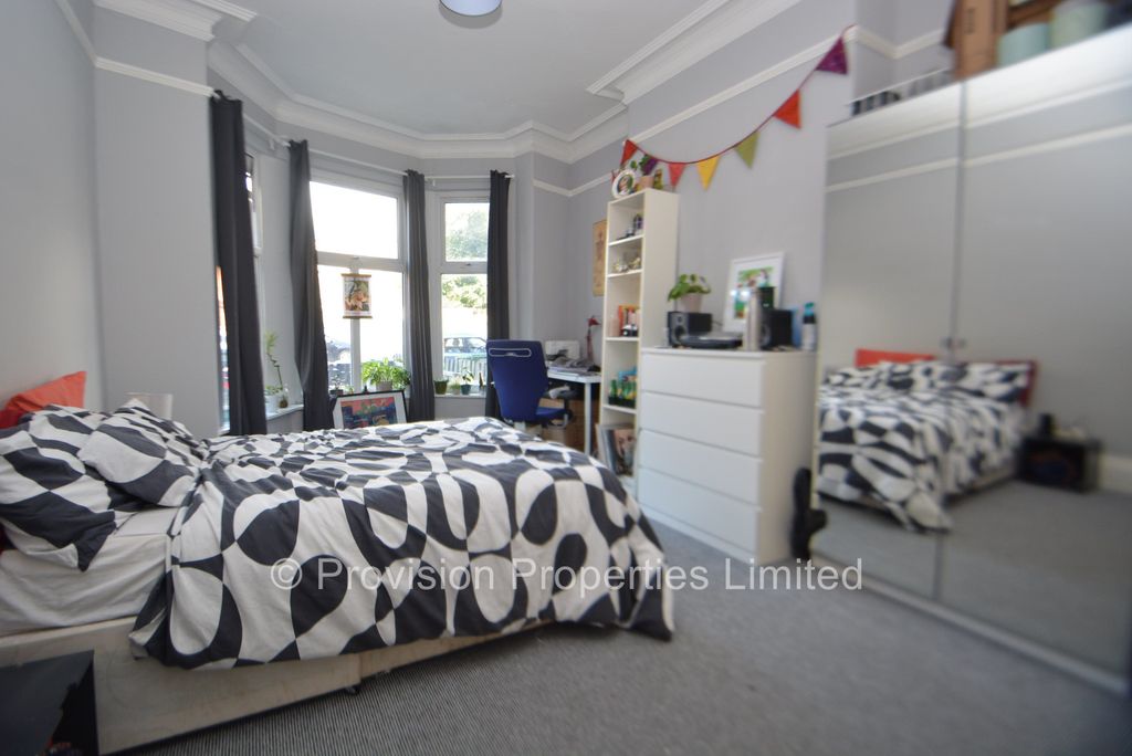 Property photo 1 of 15 Photo