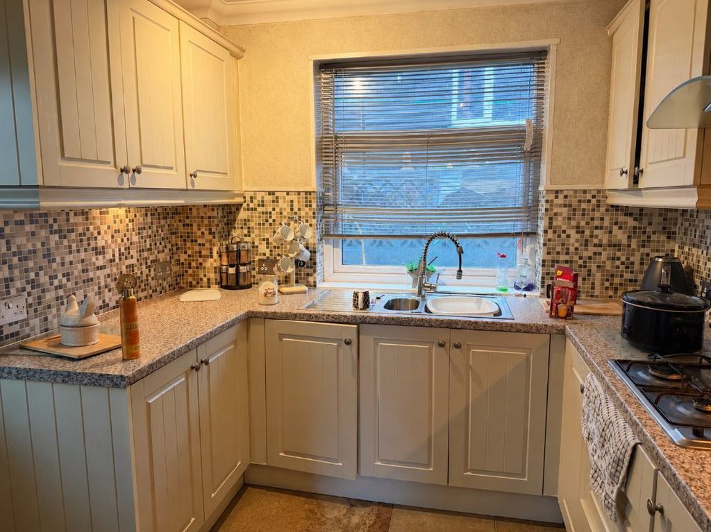 Property photo 2 of 9 Photo 2