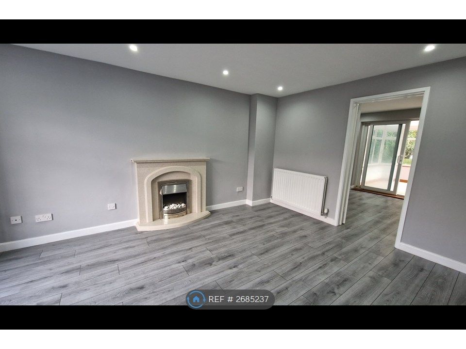 Property photo 2 of 29