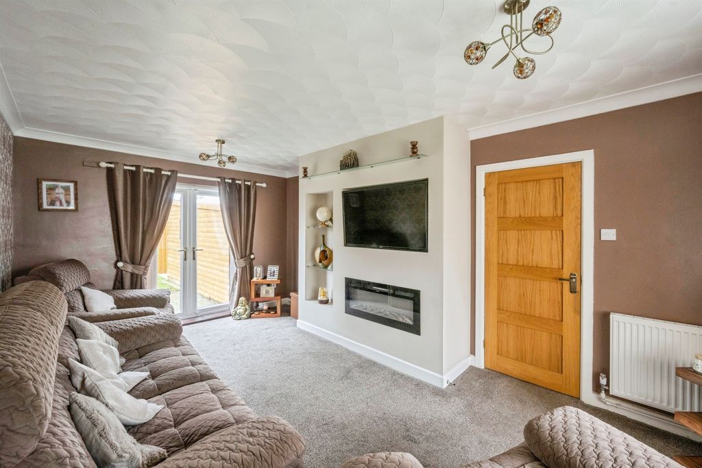 Property photo 3 of 20