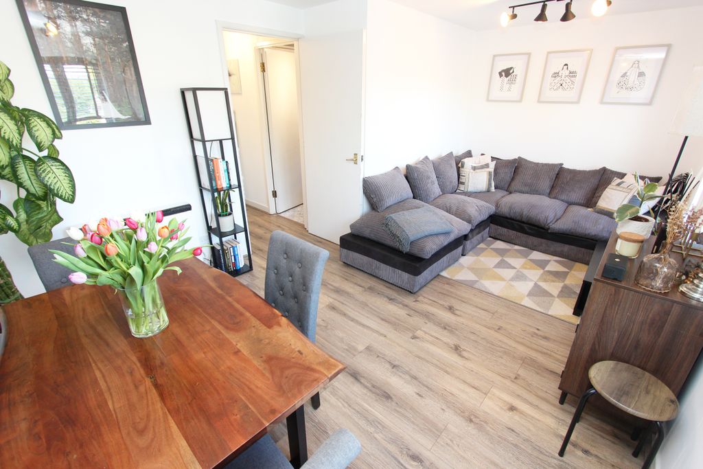 Property photo 2 of 15 Img_4597A