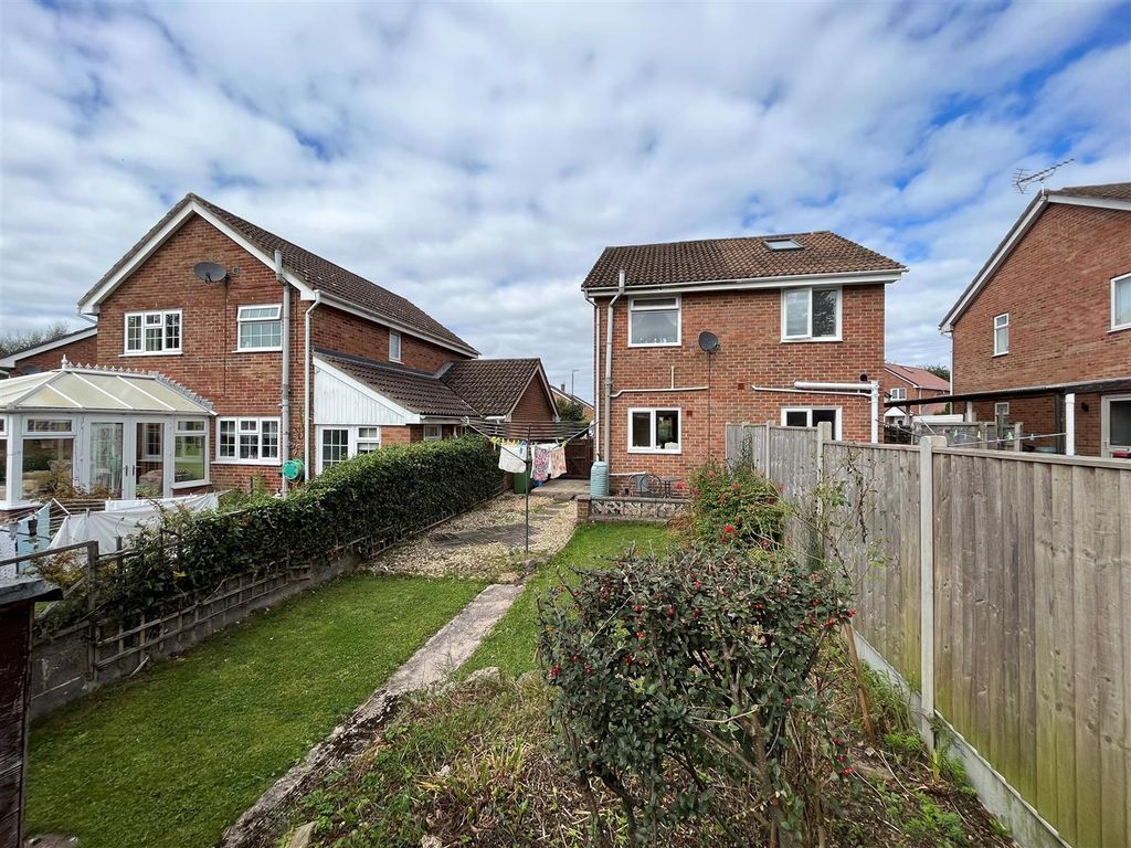 Property photo 2 of 9