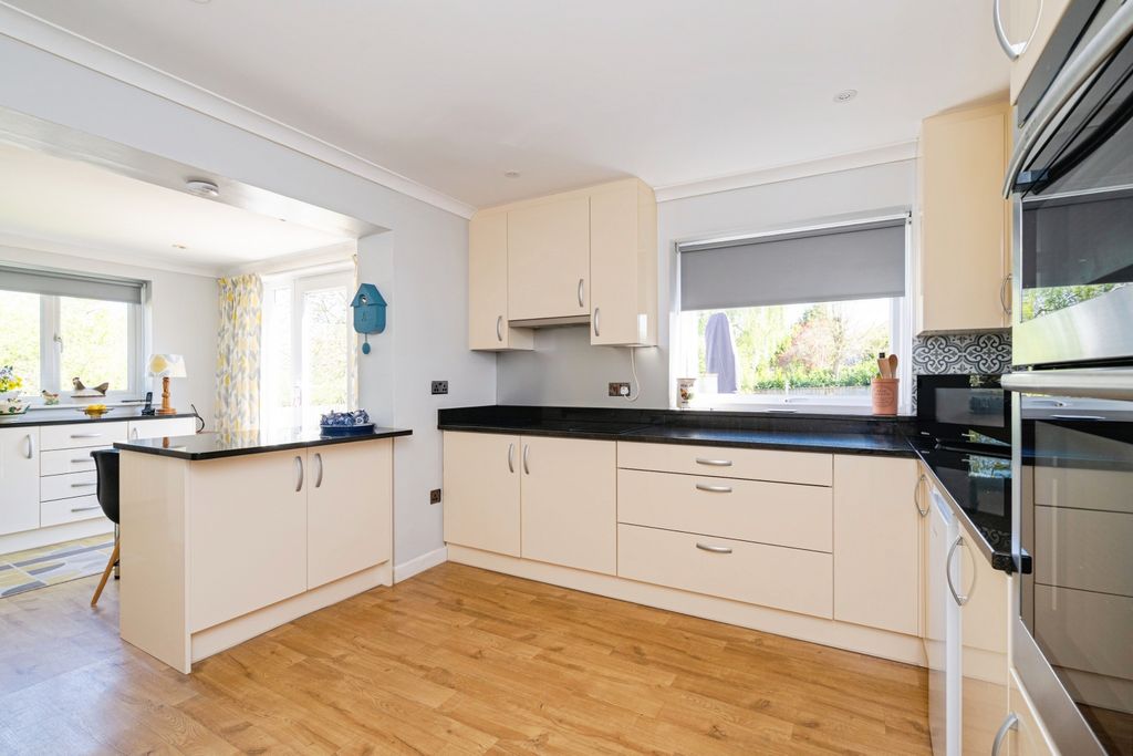 Property photo 3 of 21 Dsc08777