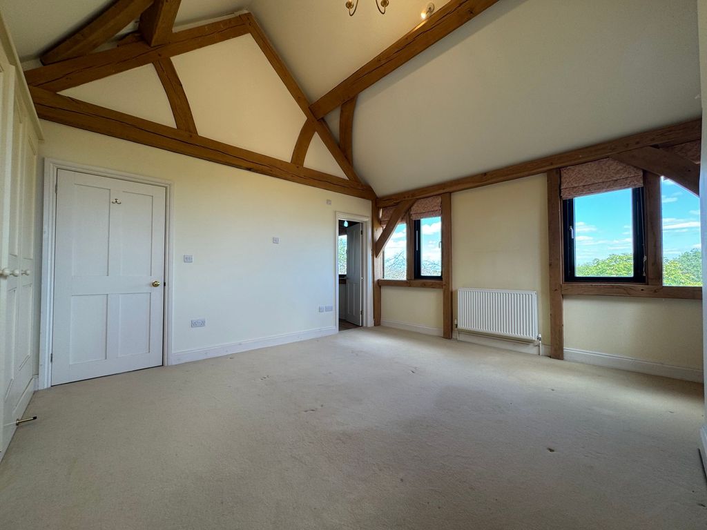 Property photo 3 of 26