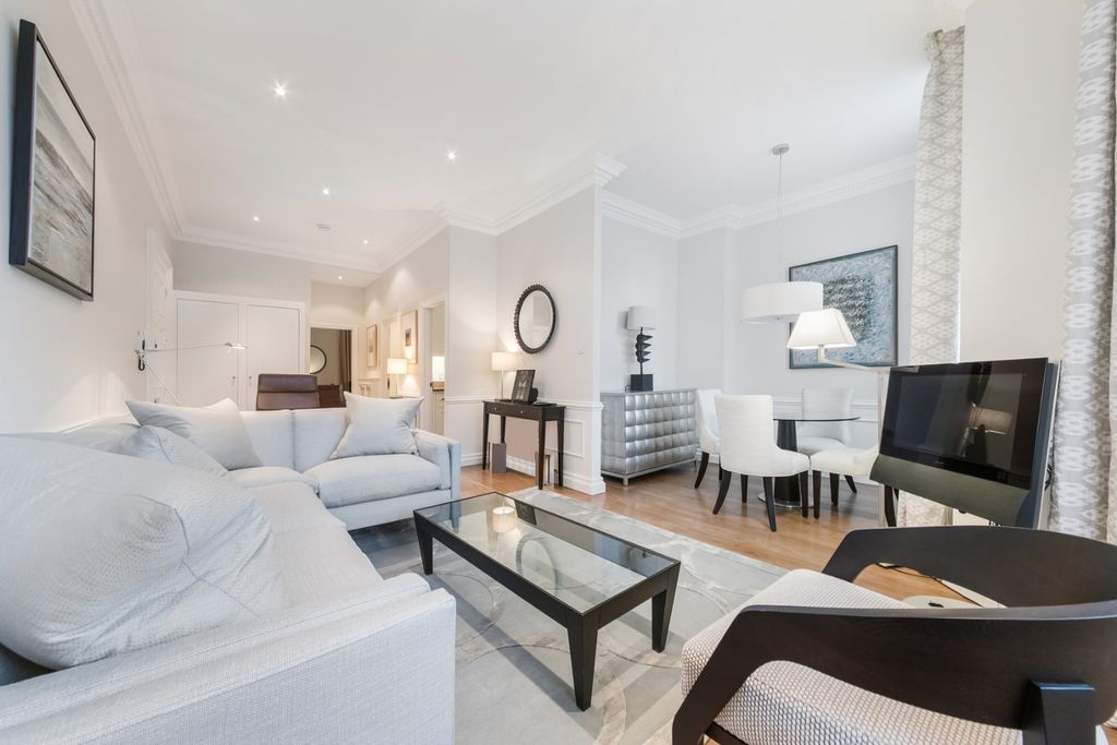 Property photo 1 of 8 Reception Room