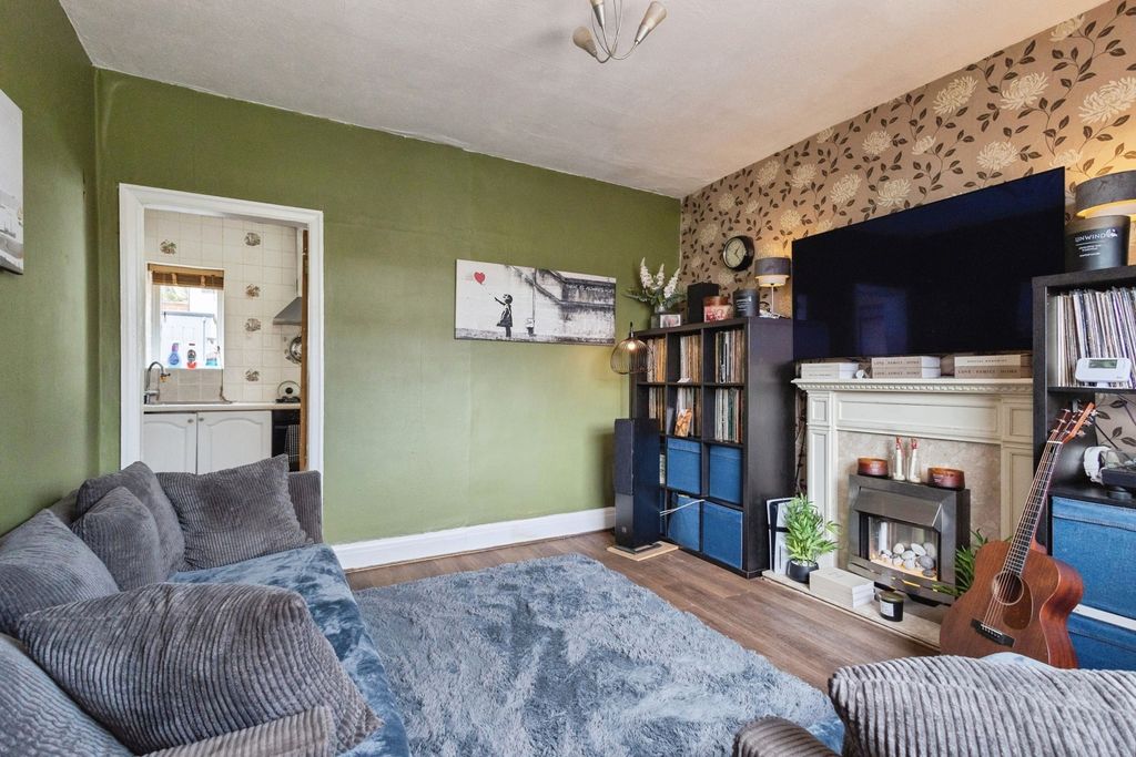 Property photo 3 of 29 Pbox-Img.Jpg