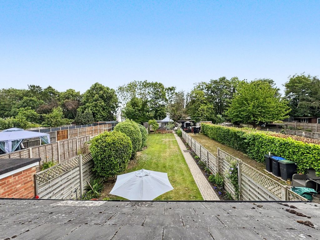 Property photo 2 of 31