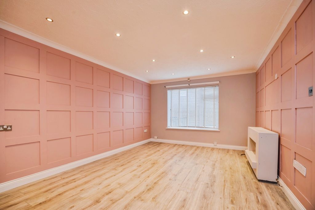 Property photo 3 of 19 Dsc_5422 - Copy