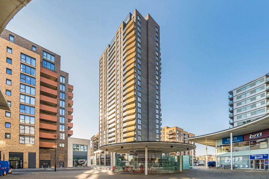 Property photo 1 of 11