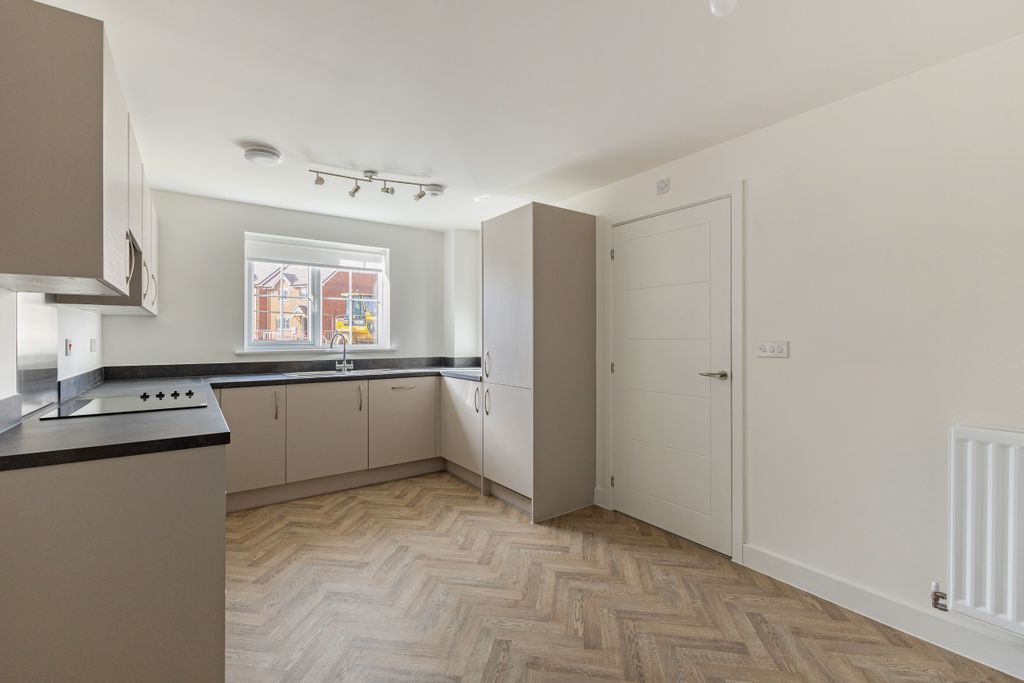 Property photo 3 of 8 Photo