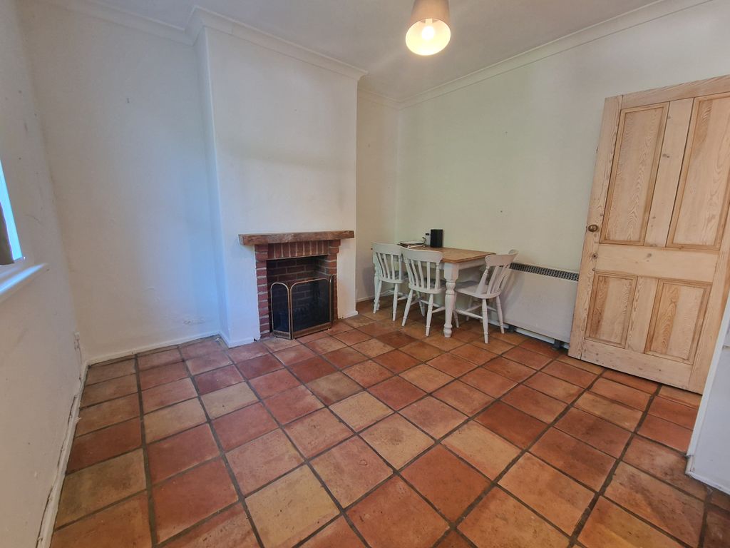 Property photo 3 of 11 Dining Area