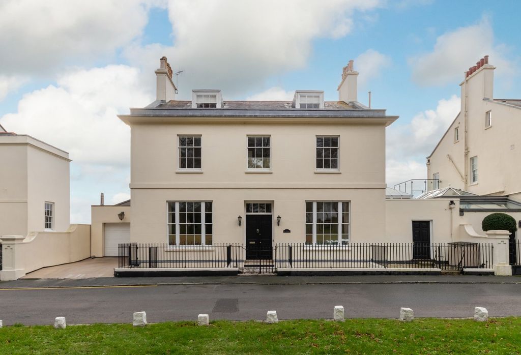 Property photo 1 of 59 Picture No. 65