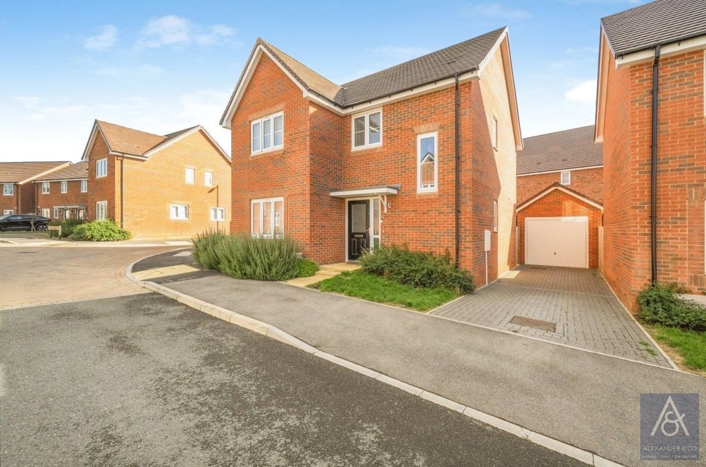 Property photo 1 of 21 Pbox-Img.Jpg