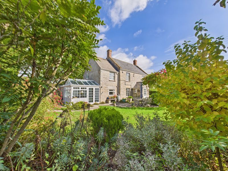 Property photo 1 of 27 Photo 6