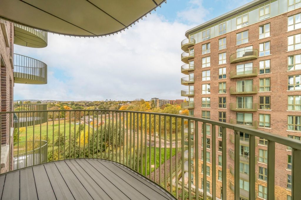 Property photo 1 of 6 Picture No. 08