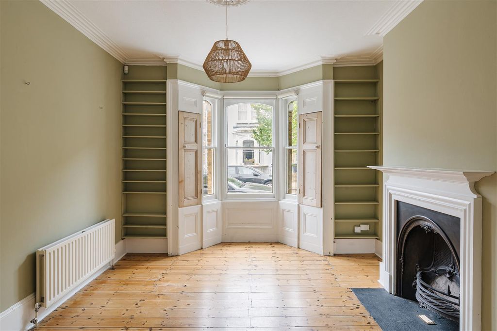 Property photo 3 of 27 Ryland_Road-03.Jpg