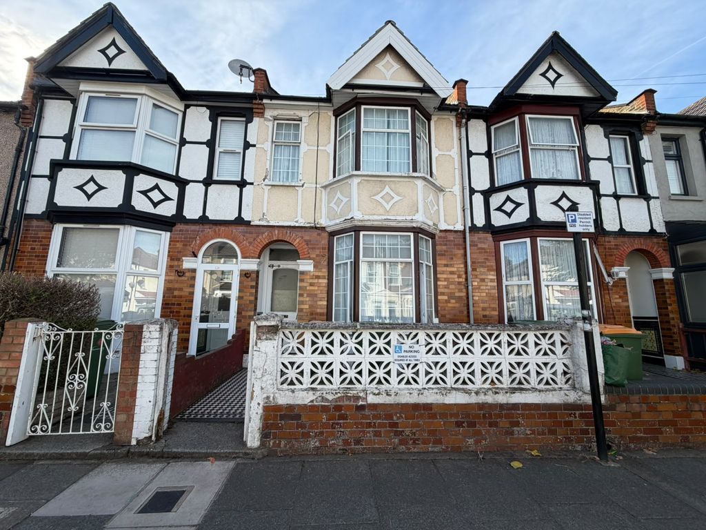 Property photo 1 of 16