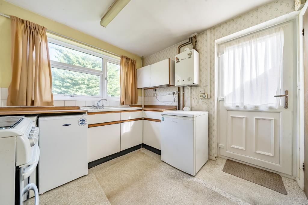 Property photo 2 of 20 Kitchen