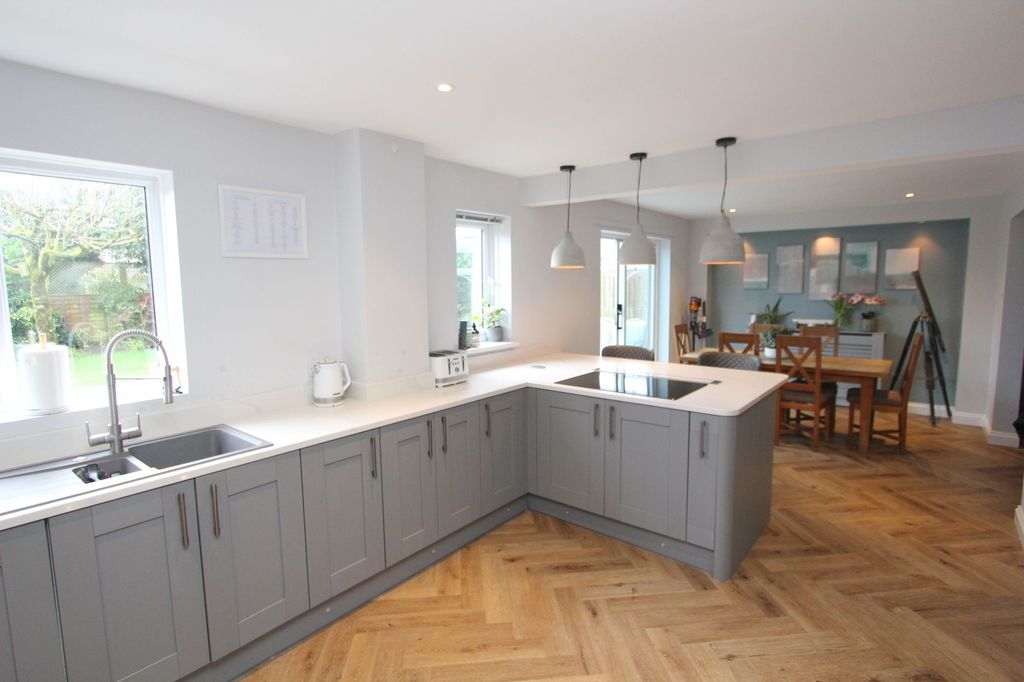 Property photo 3 of 26