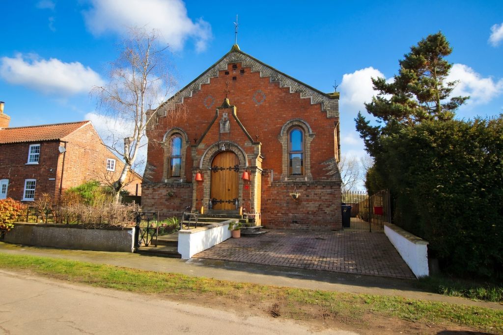 Property photo 1 of 25 Front