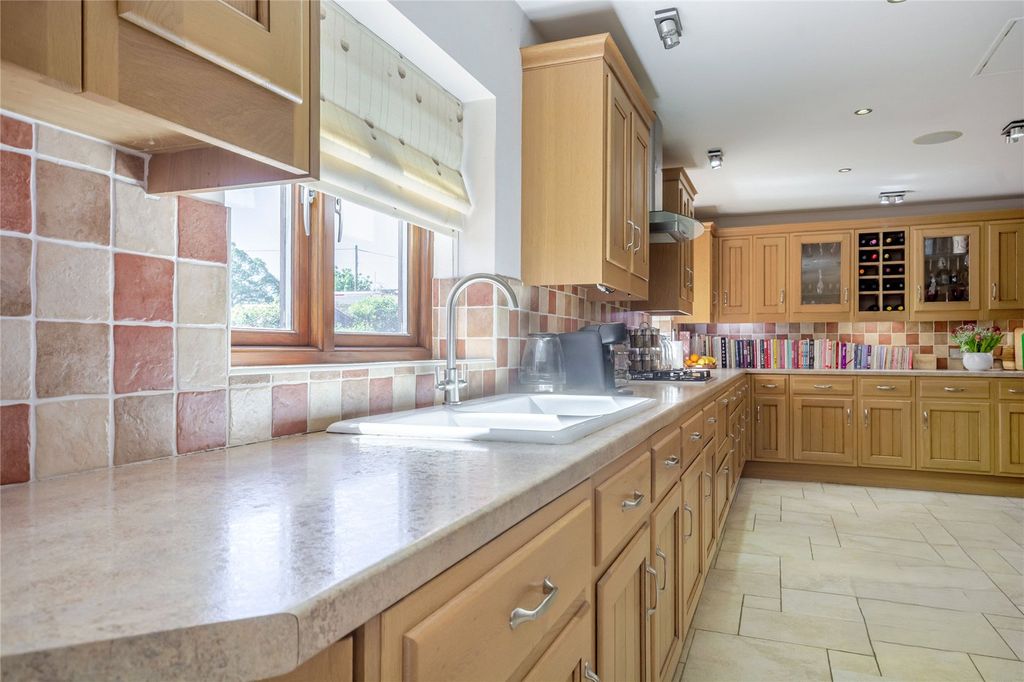 Property photo 3 of 42 Picture No. 94