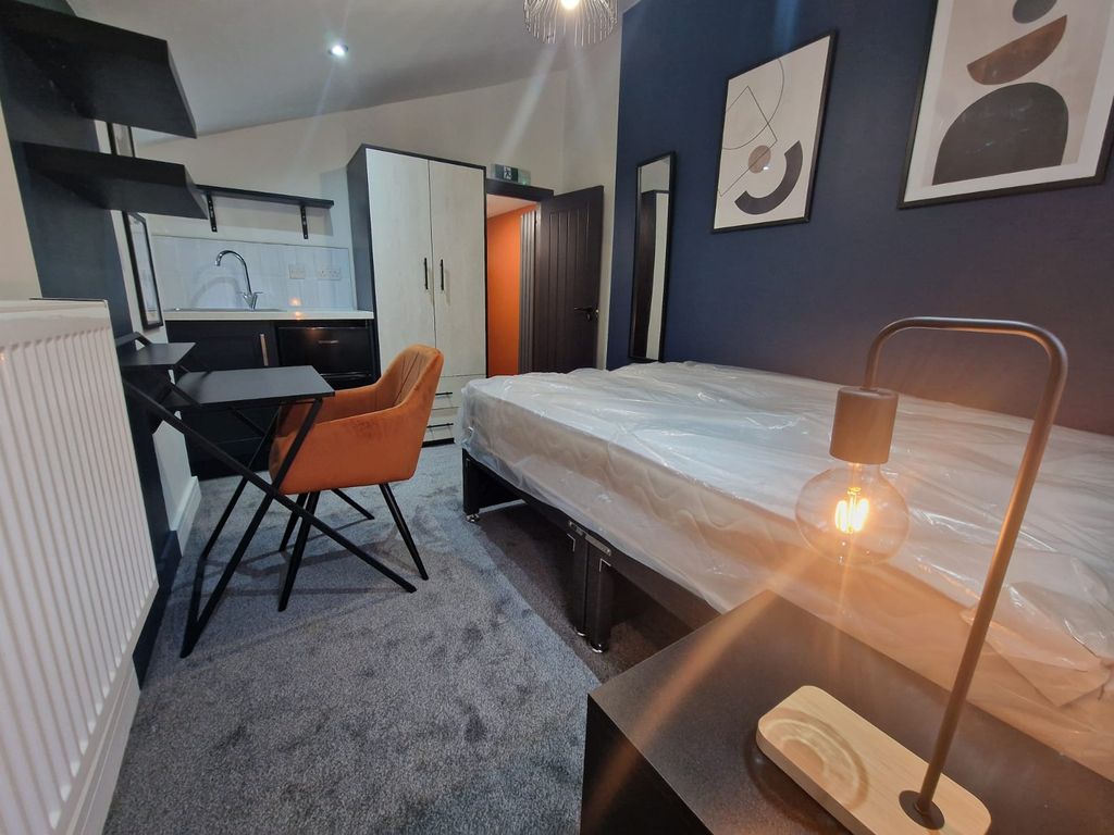 Property photo 2 of 14 659639_2_8406228