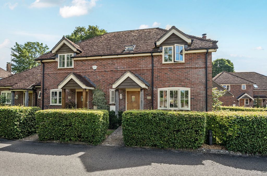Property photo 1 of 13 1478452-30-6A3139...
