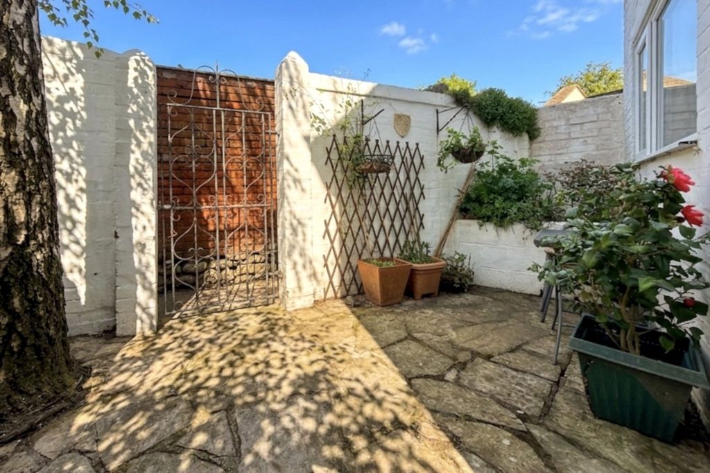 Property photo 2 of 14 Picture No. 18