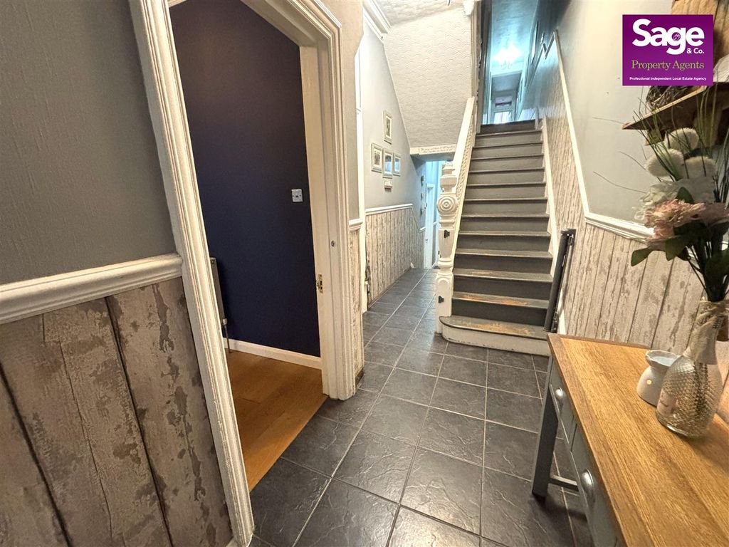 Property photo 2 of 25 Image00087.Jpeg