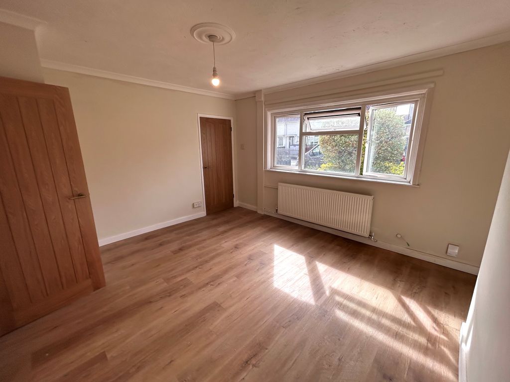 Property photo 2 of 11 View