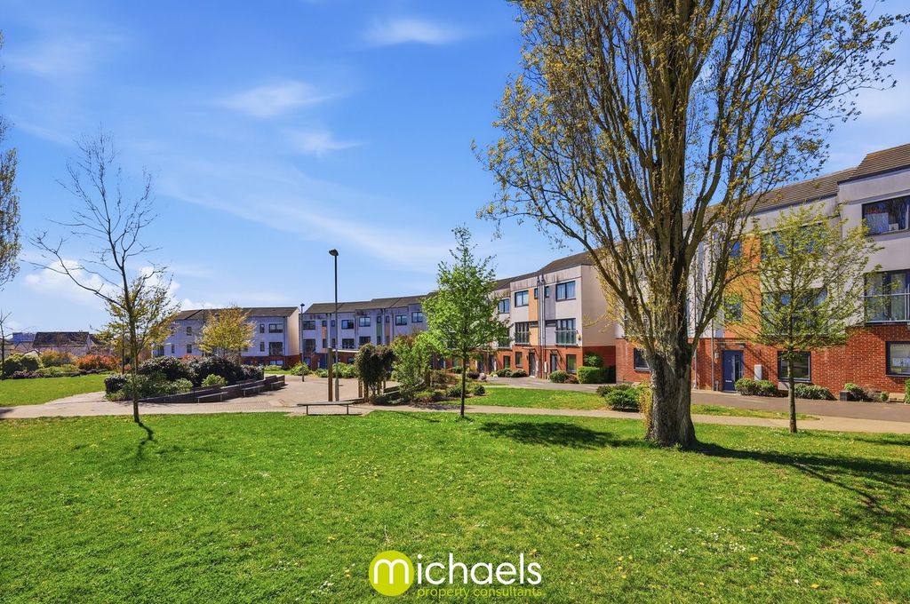 Property photo 2 of 24