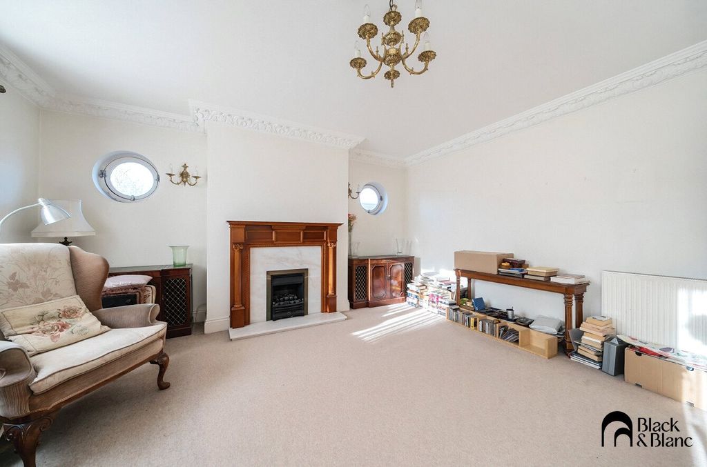Property photo 3 of 20 Reception Room