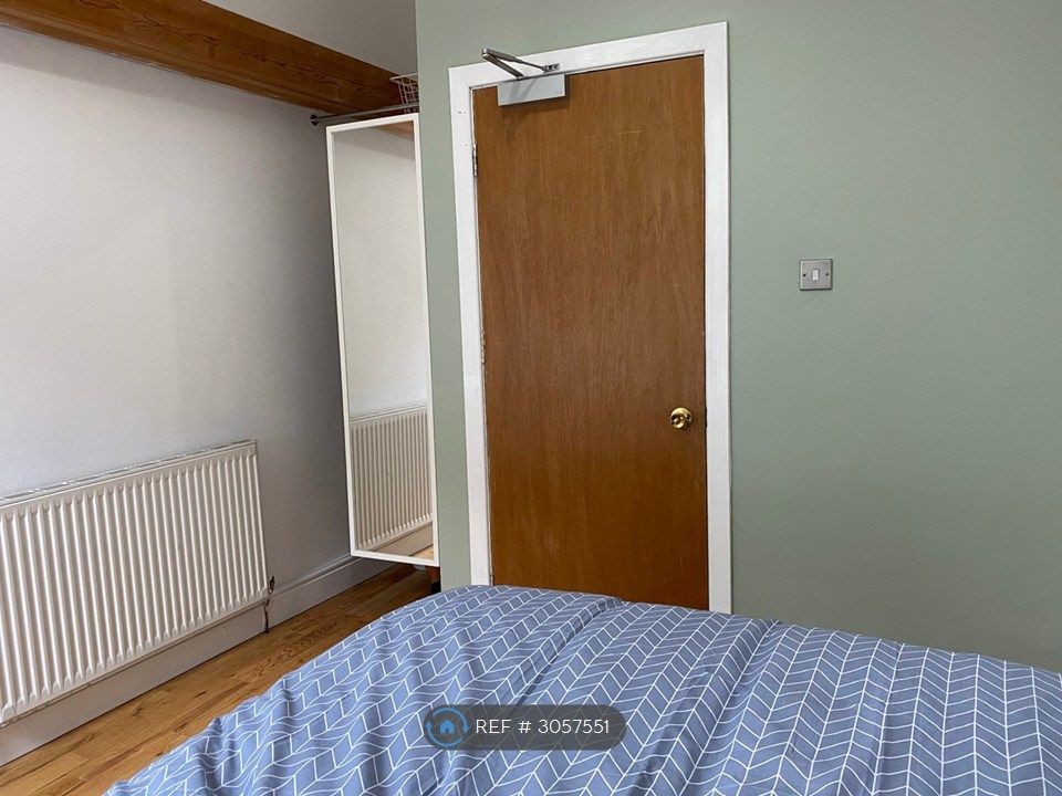 Property photo 3 of 7 Bedroom