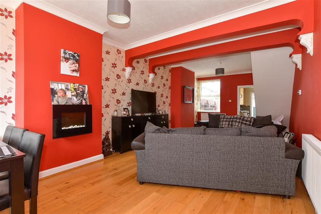 Property photo 1 of 10 Lounge/Diner
