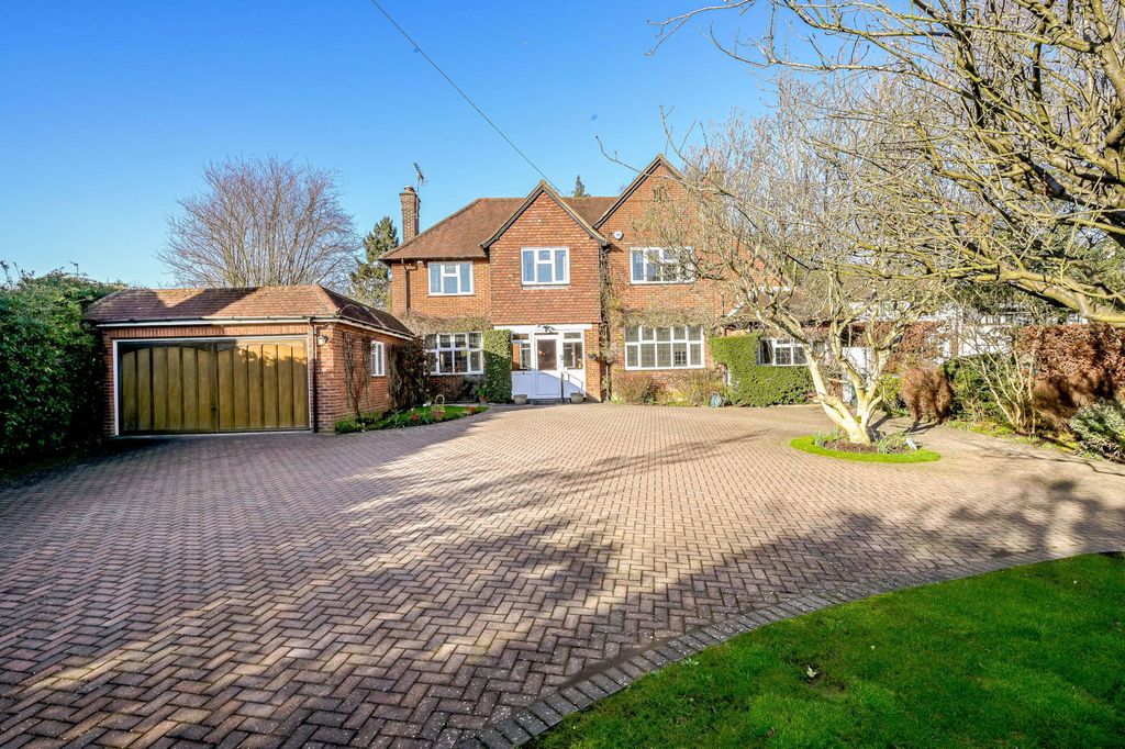 Property photo 1 of 18