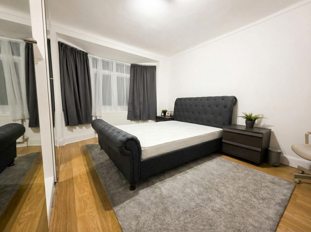 Property photo 1 of 3