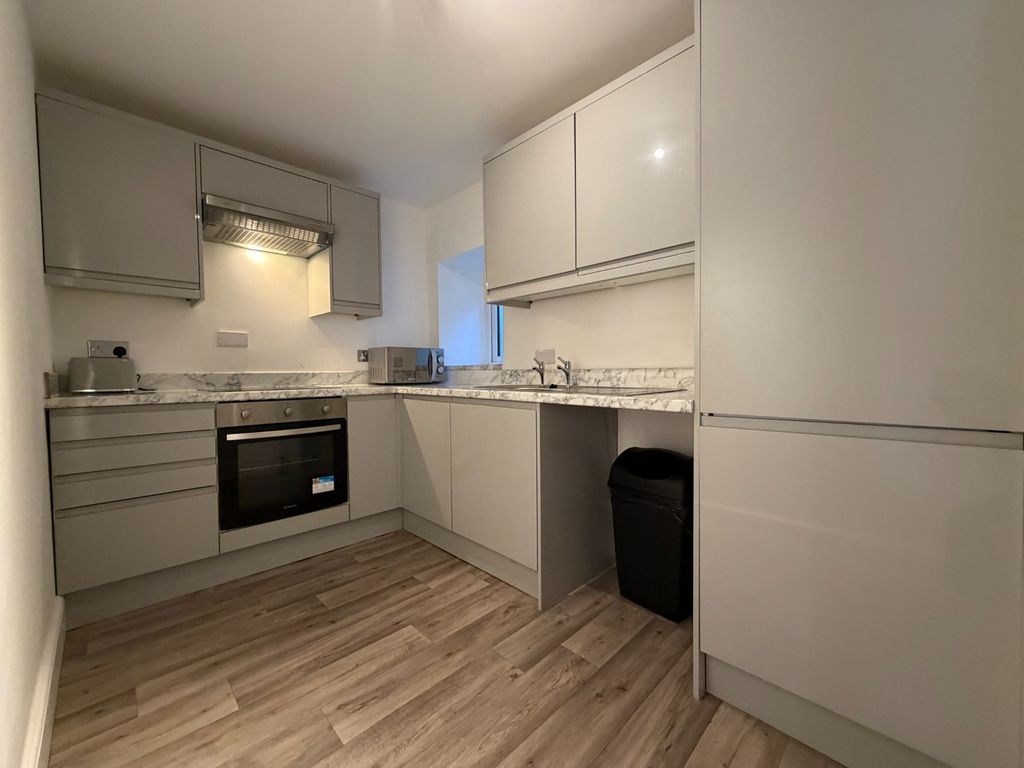 Property photo 3 of 6 5243642