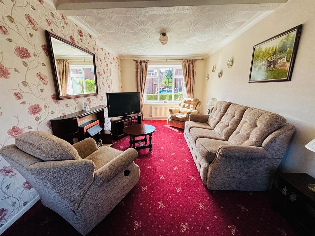 Property photo 2 of 20 Living Room & Dining Area: