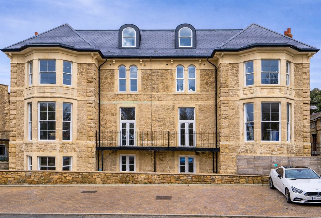 Property photo 1 of 14 Picture No. 08