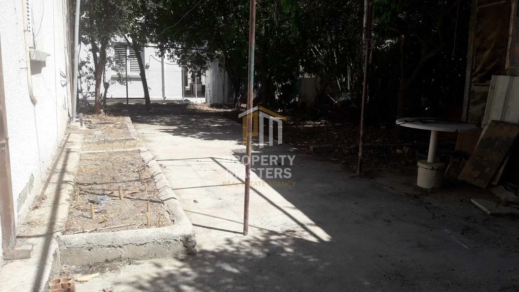 Property photo 3 of 6