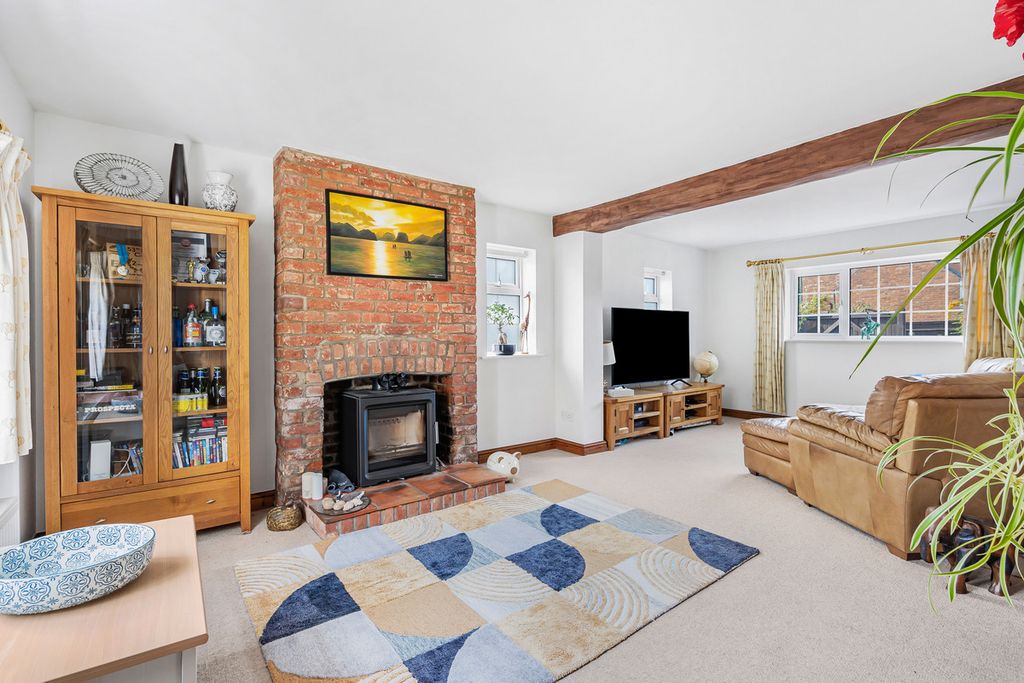 Property photo 3 of 49