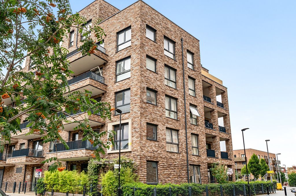 Property photo 1 of 18 1495497-1-6A5F952...