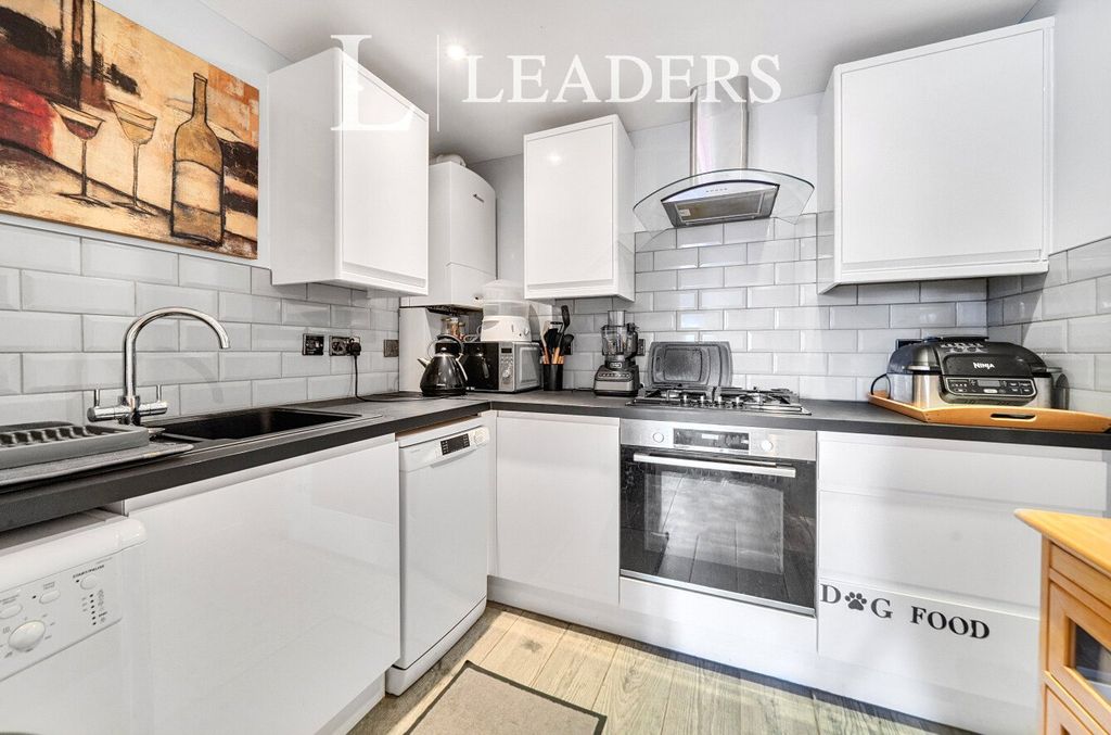 Property photo 2 of 12 Picture No. 07